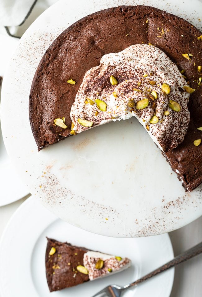 flourless cake overhead shot with slices