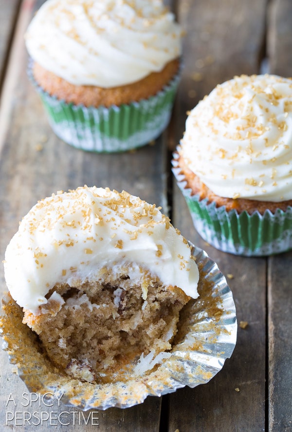 The Best Hummingbird Cake with Sour Cream Frosting on ASpicyPerspective.com #cupcakes #southern