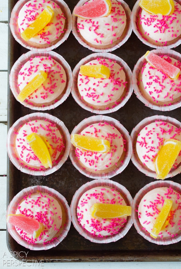 Easy Pink Lemonade Cupcakes! #lemon #lemonade #cupcakes #pink #kitchenconvo