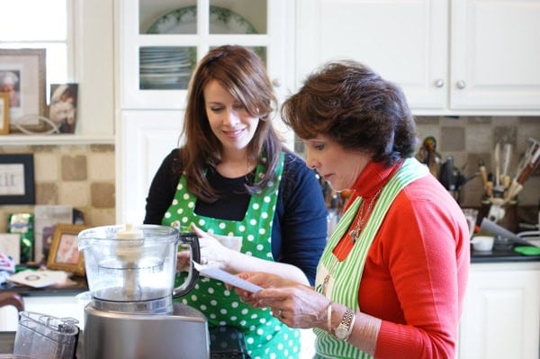 Cooking with Sister Schubert #SisterSchubertsHoliday