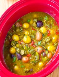 Slow Cooker Potato Curry Recipe (Vegetarian!)