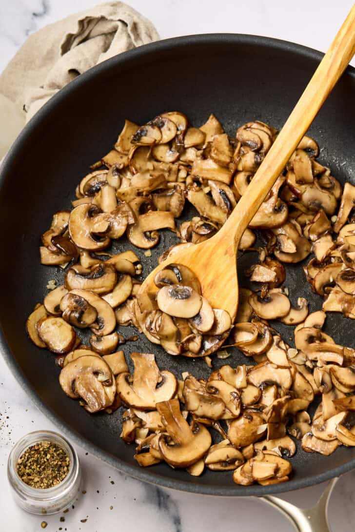 sauteed mushrooms for stuffed flank steak roulade