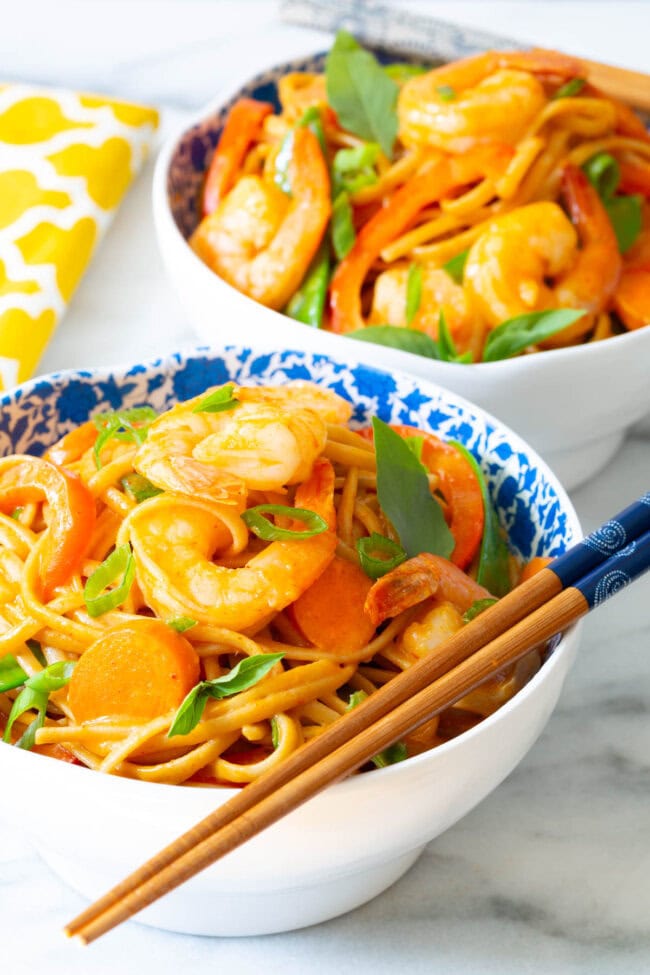 Crazy Over This ONE POT Thai Curry Shrimp Pasta (Noodle Bowls)