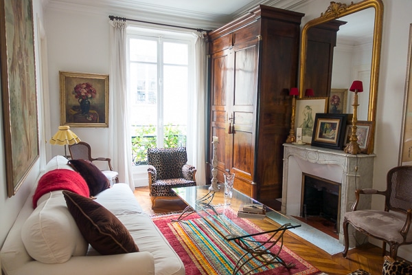 Girls Guide to Paris Apartment Rental